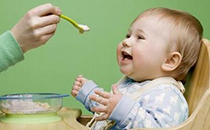 小儿肠胃炎呕吐吃什么食物好 小儿肠胃炎不能吃什么食物