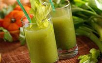 芹菜可以和什么一起榨汁喝 喝芹菜汁的好处