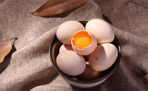 ​高血压可以吃鸡蛋吗 高血压吃鸡蛋好还是吃鸭蛋好